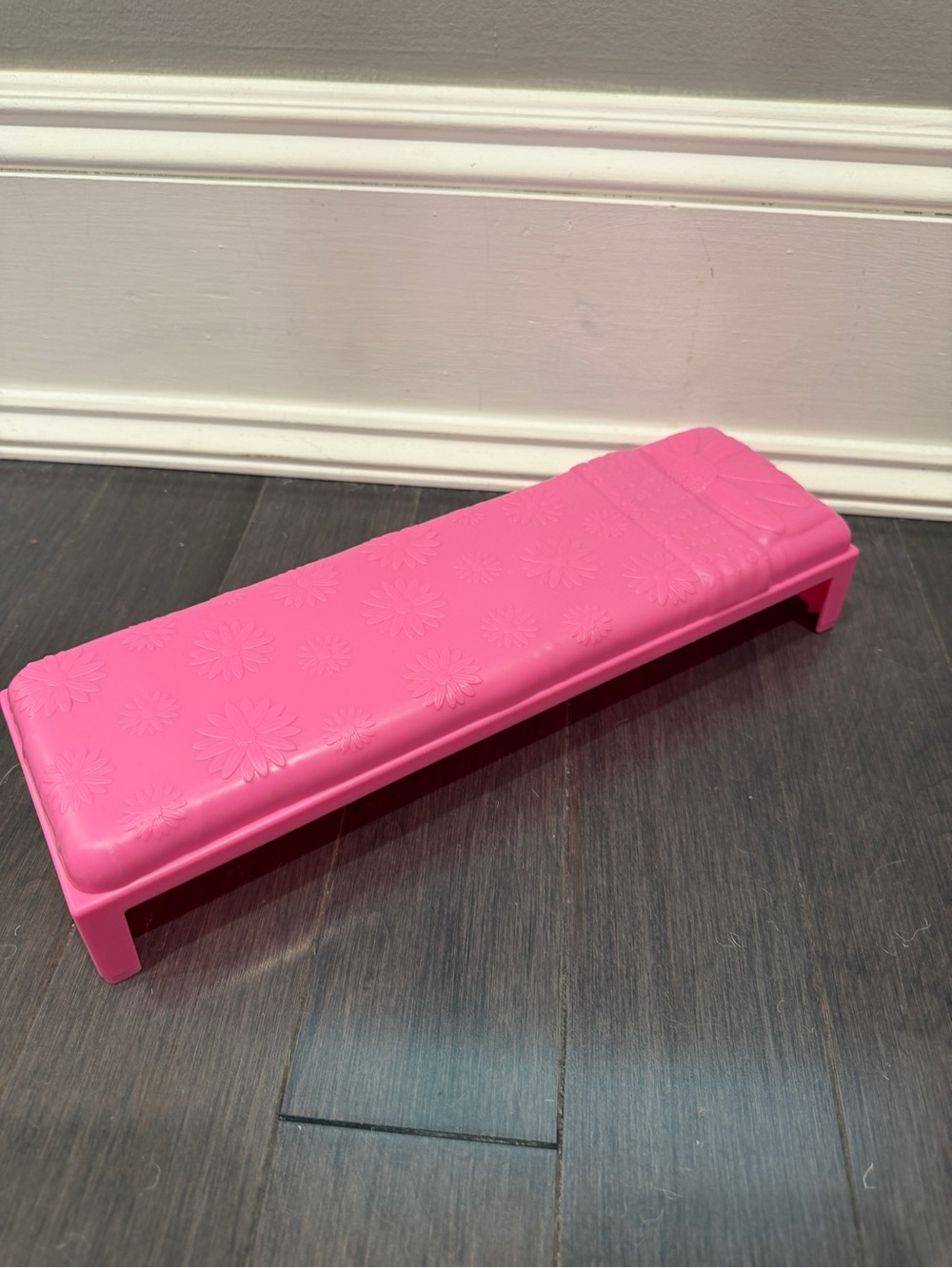NWOT Barbie Dreamhouse Plastic Pink Bed for Dolls Pretend Play Girls - Picture 5 of 6